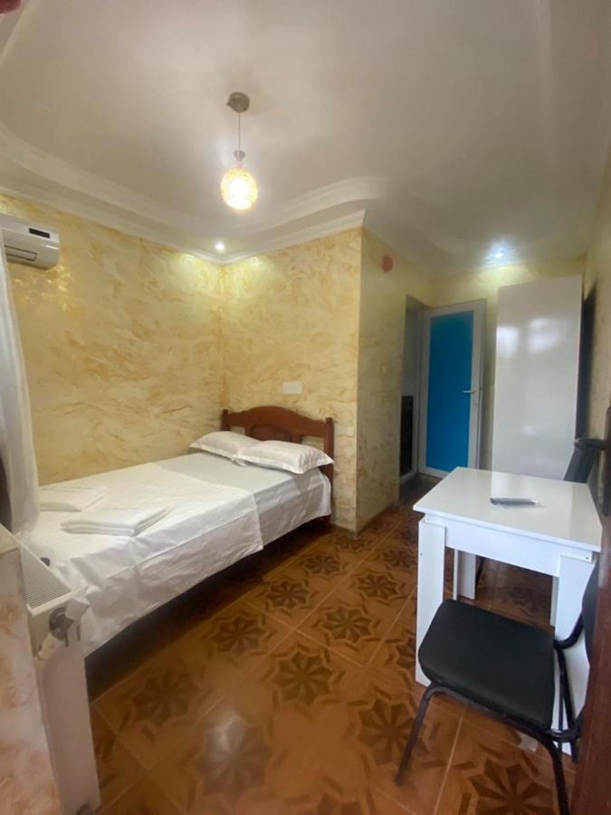 Elite Palace Plus Hotel Батуми Экстерьер фото