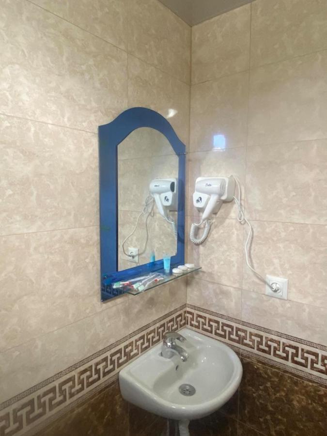 Elite Palace Plus Hotel Батуми Экстерьер фото