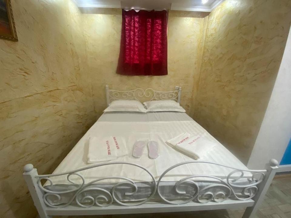 Elite Palace Plus Hotel Батуми Экстерьер фото