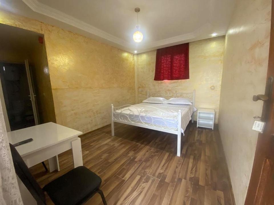 Elite Palace Plus Hotel Батуми Экстерьер фото